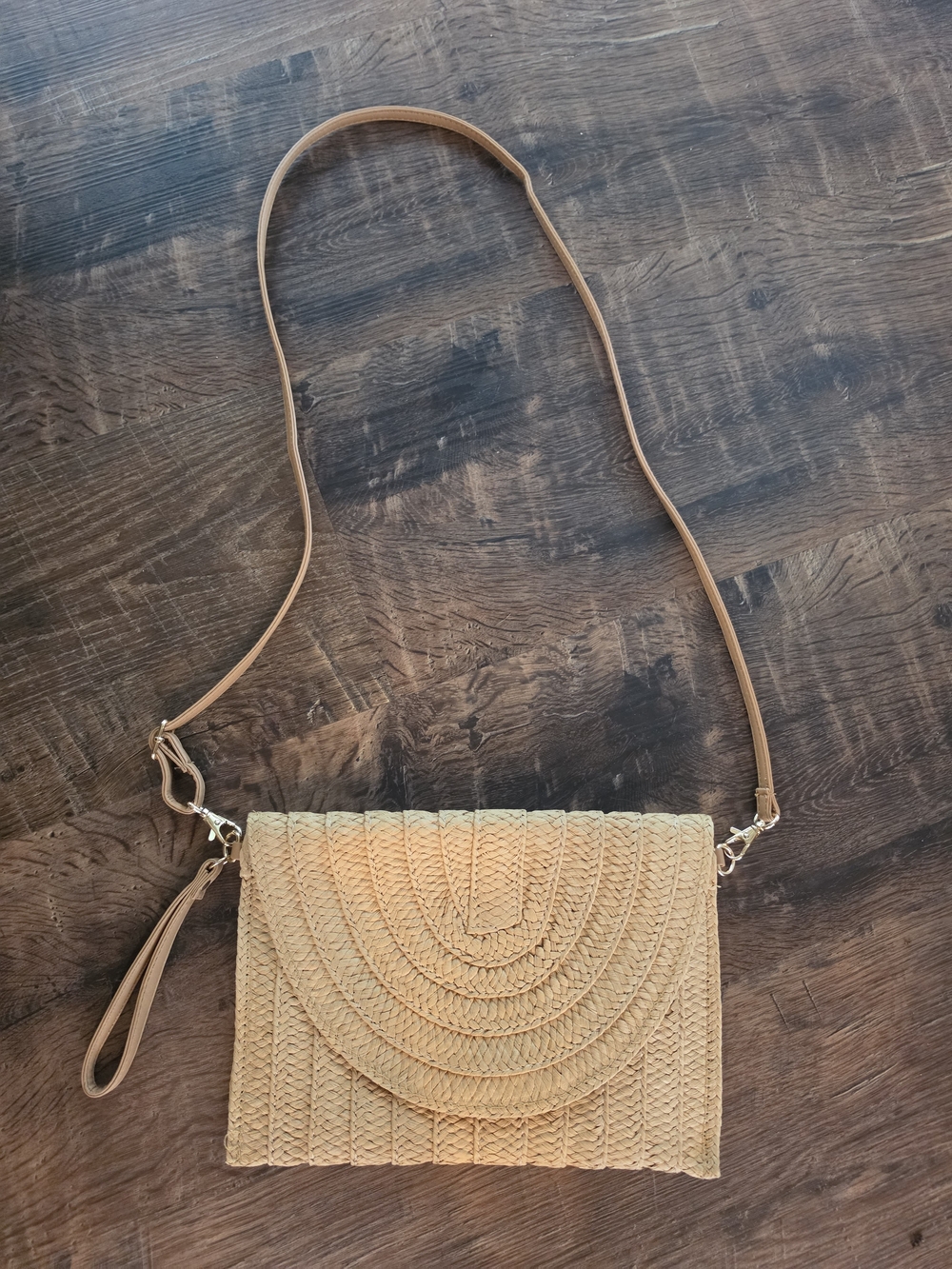 Like New Woven Envelope Clutch / Crossbody Bag - Natural Tan